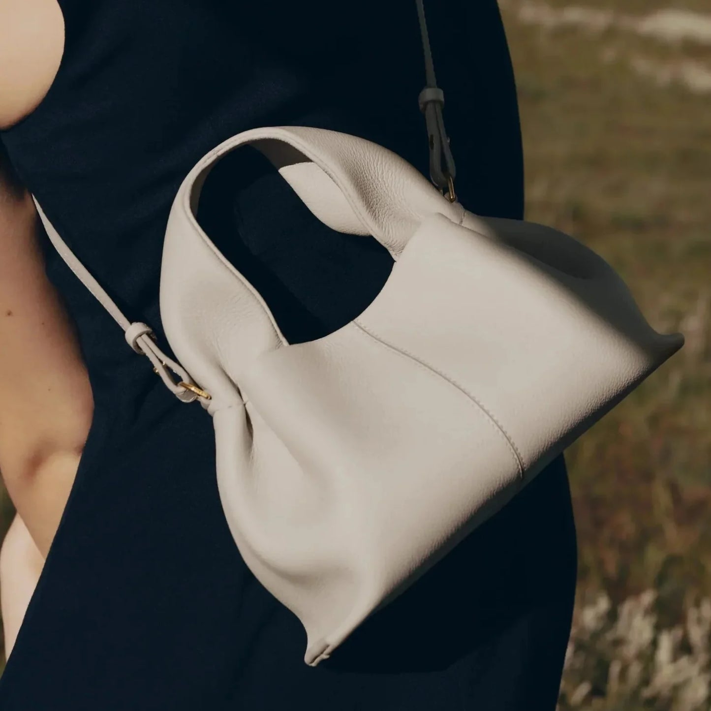 Siena | Kompakte und elegante handgefertigte Clutch