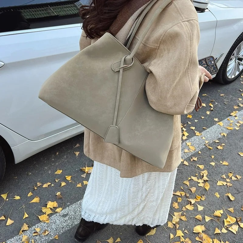 Almira | Trendige Maxi-Tasche mit viel Platz für alles