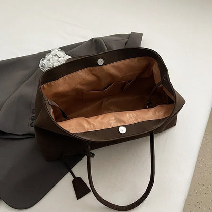 Almira | Trendige Maxi-Tasche mit viel Platz für alles